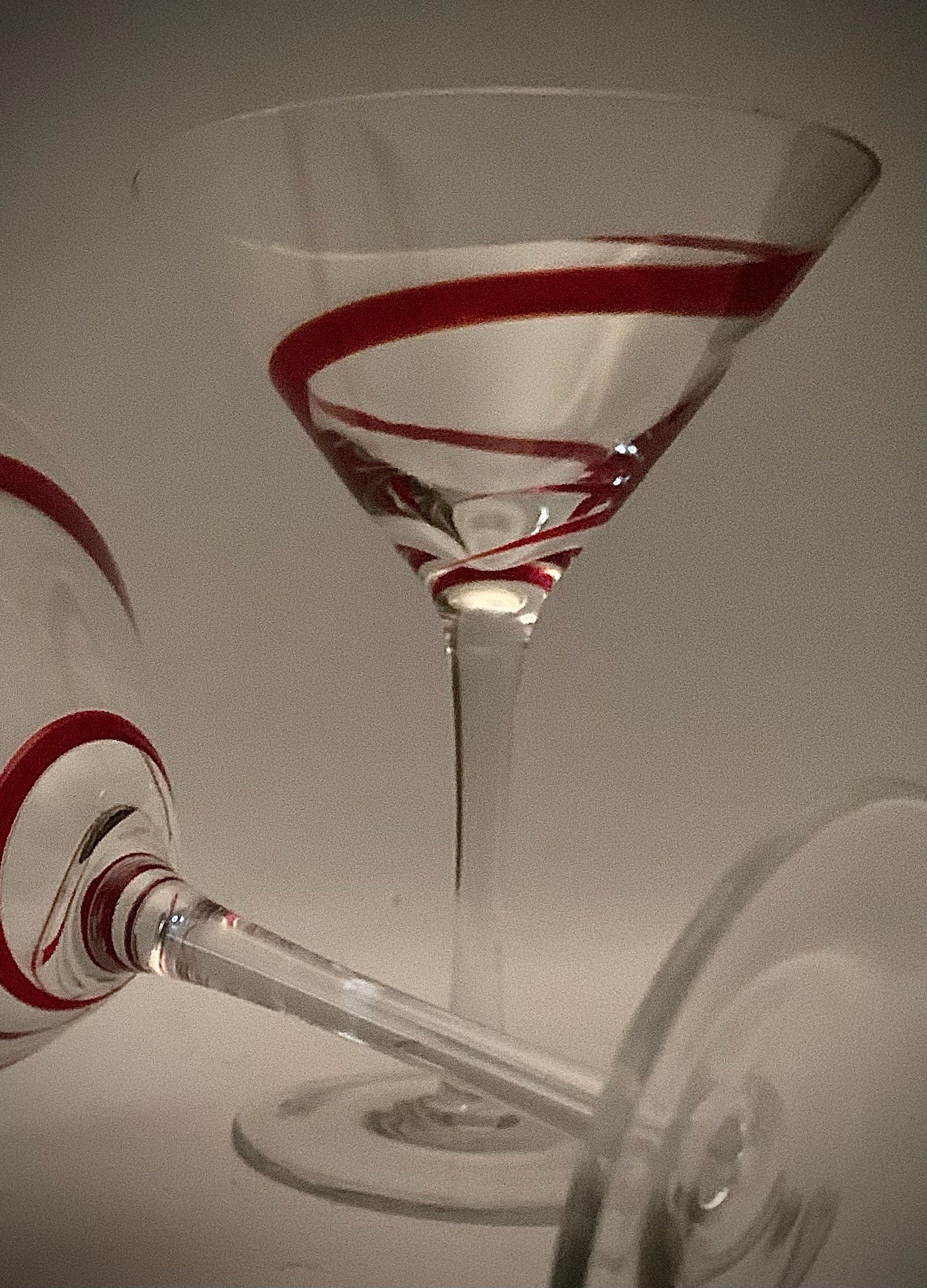 Red swirl glass martini glasses Set of 2