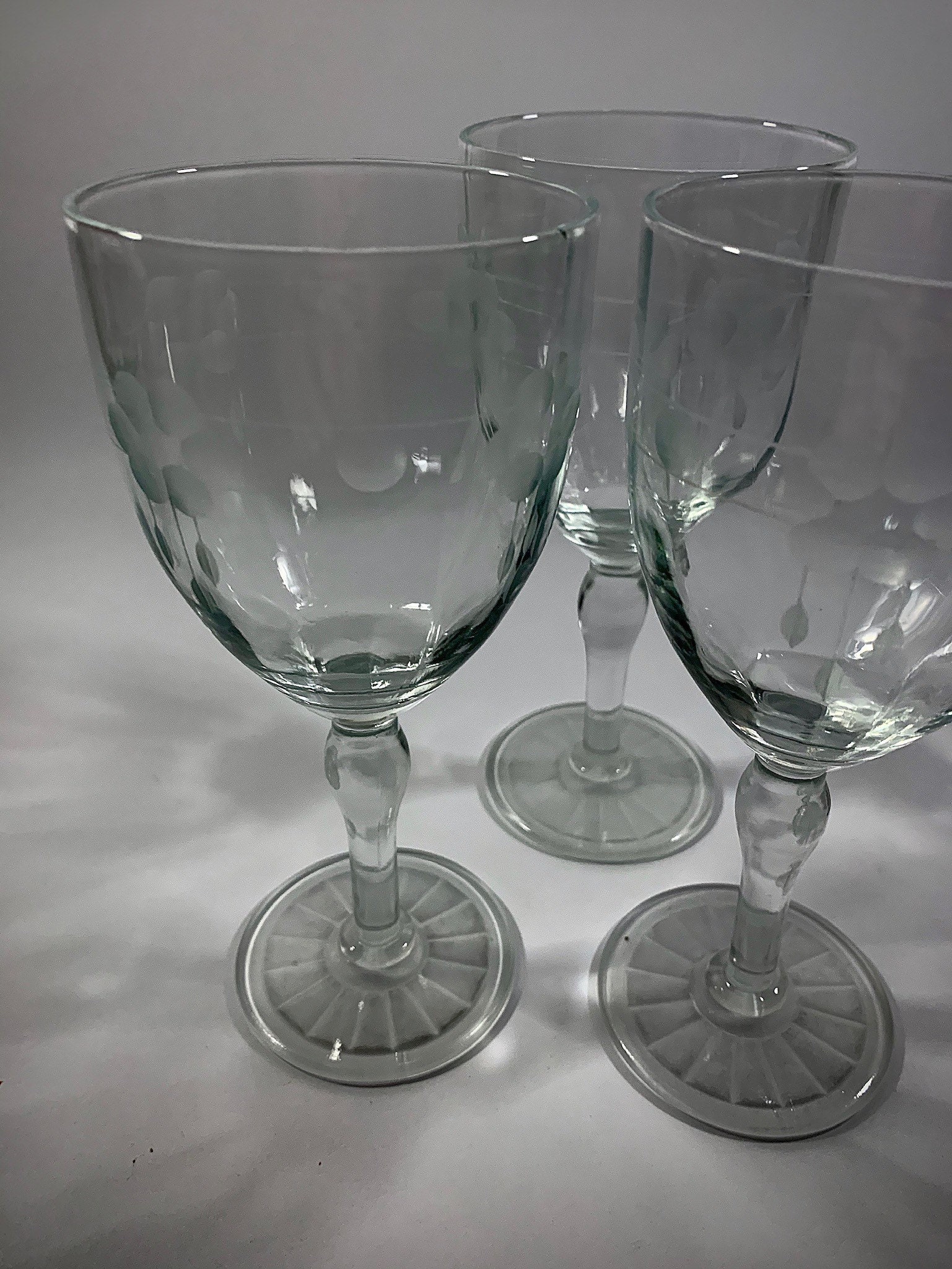 Rayure Frosted Wine Glasses – Layers By FDG