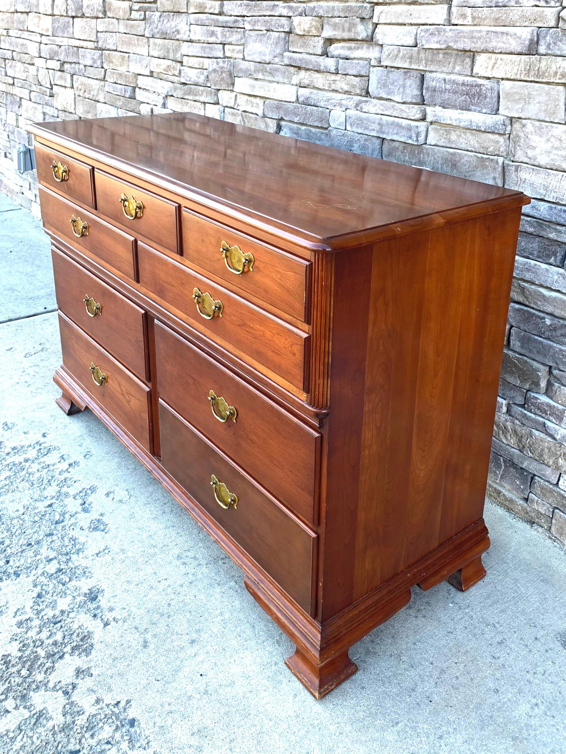 Vintage Pennsylvania House Cherry Dresser With Mirror: 9-drawer
