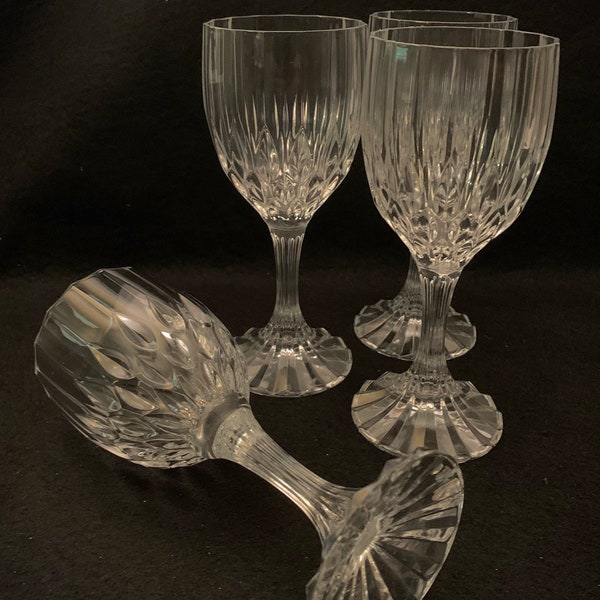 Cristal D'Arques Durand Bretagne Crystal Wine / Water Glasses - Set of (5)