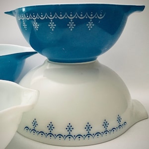 PYREX Blue / White Snowflake Cinderella Complete Set | 441, 442, 443, 444 | 1970s | Rare