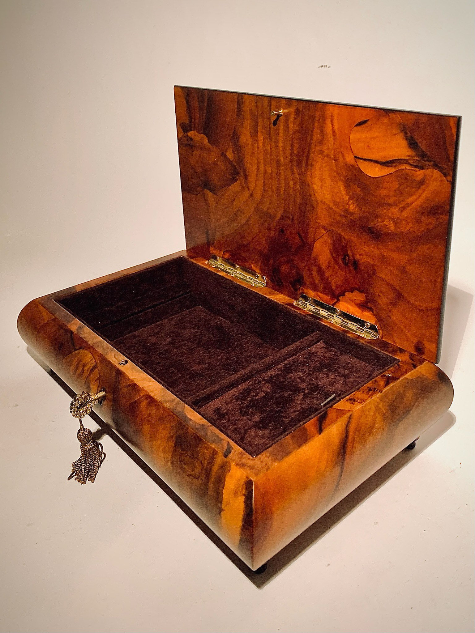 Charming Mariorita Isola Di Capri Handmade Wood Inlay Music Box