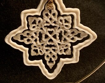 Lenox 1993 Winter Wonder Ivory China Snowflake - Discontinued