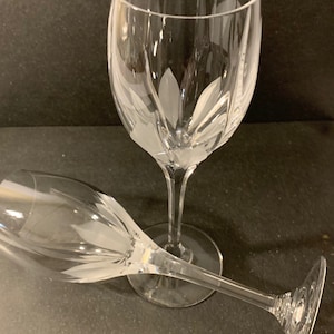 Mikasa Flame D’Amore Wine Glasses, 24% Lead Crystal, c.1991+ — Set of Two (2)