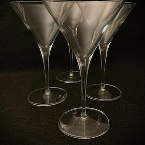 Exquisite Luigi Bormioli Crystal Craft Cocktail/Martini - Italian Crystal Barware - Set of (2)