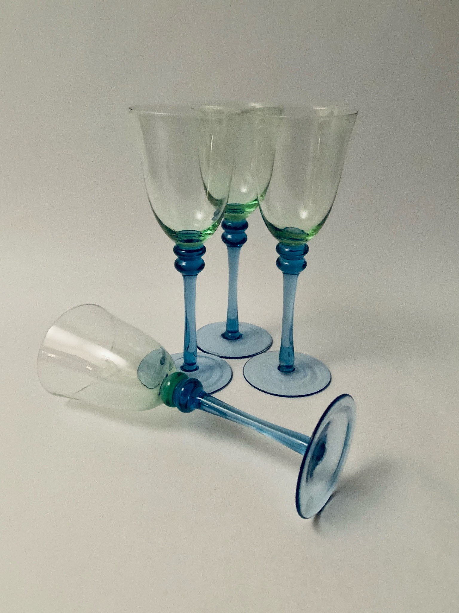 Set of 7 Vintage Wine Glasses 3 Starburst 4 Round w/ Textured Stem