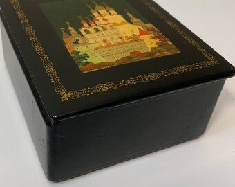 雪娘（スネグーラチカ）を描いたロシアのパレフ漆箱 - Etsy 日本