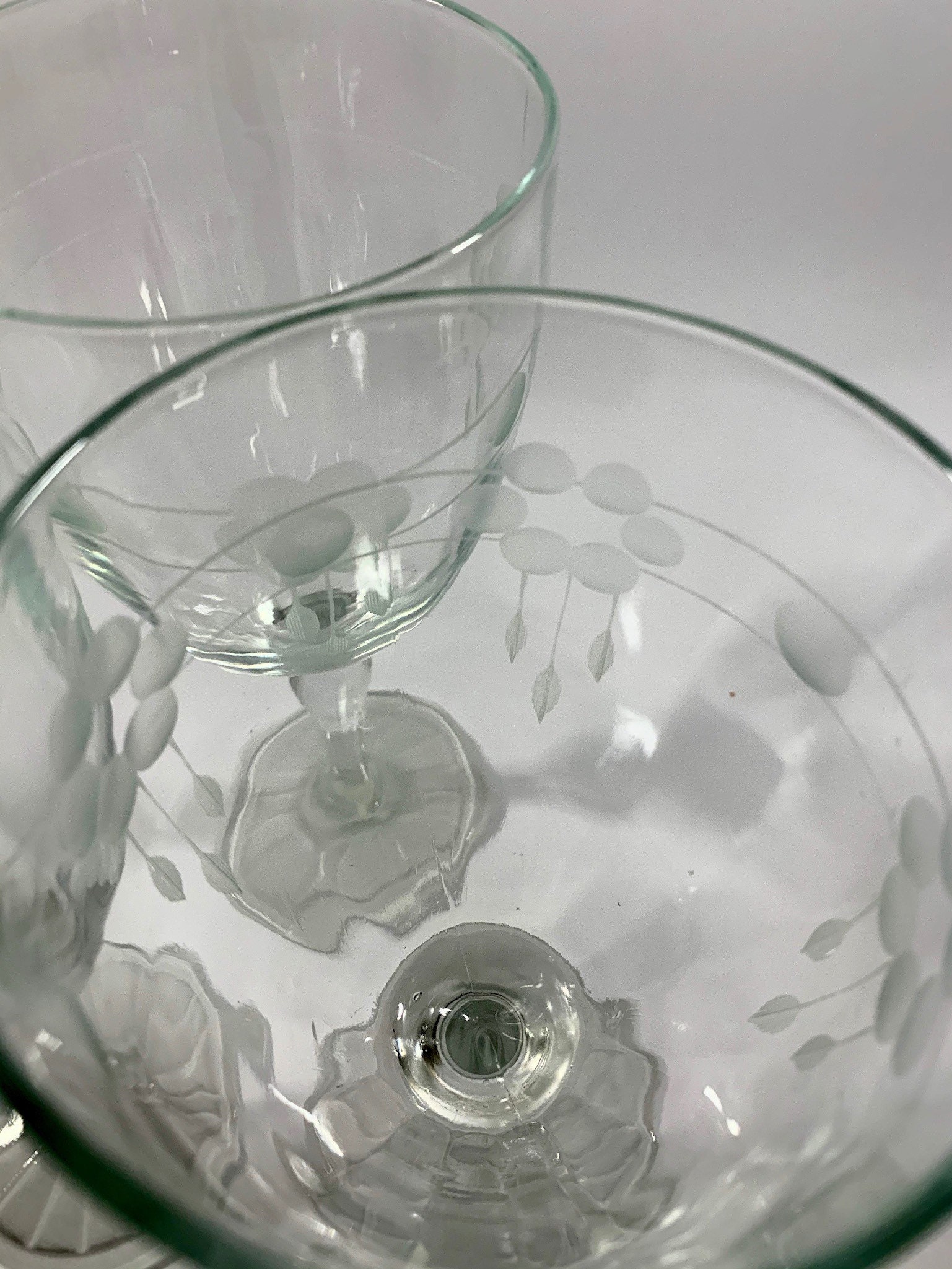 rose crystal wine glasses with ovals design – The Vintage List