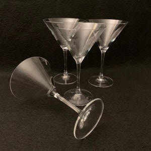 Vintage Elegant Martini Glasses - Classic Flared Stemware - Martini Glass - Craft Cocktail Glasses - Set of (2) or (4)
