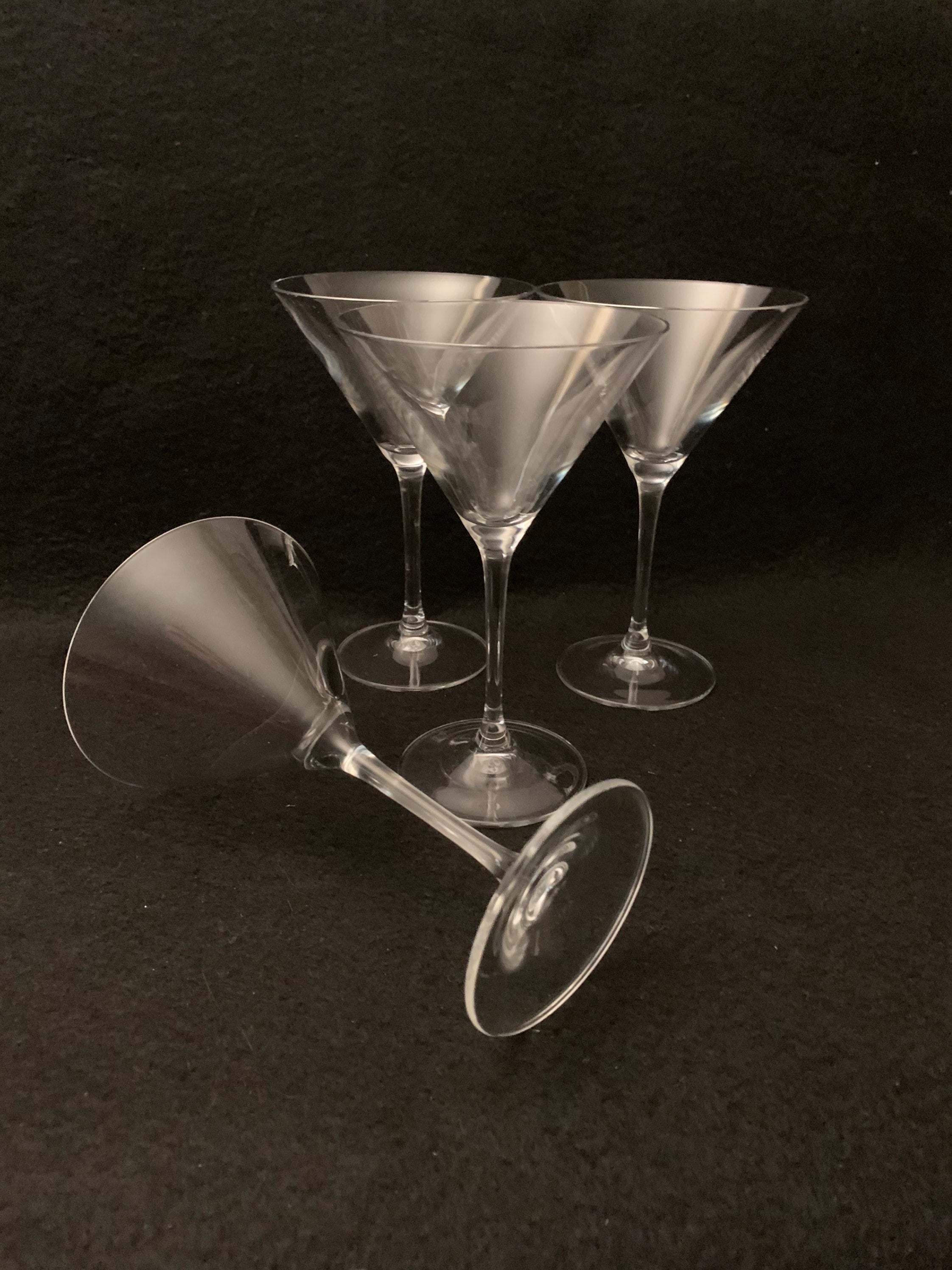 LIBBEY Swerve Quality Curved Stem Martini Glasses Retro Art Glasses 6oz Set  of 2