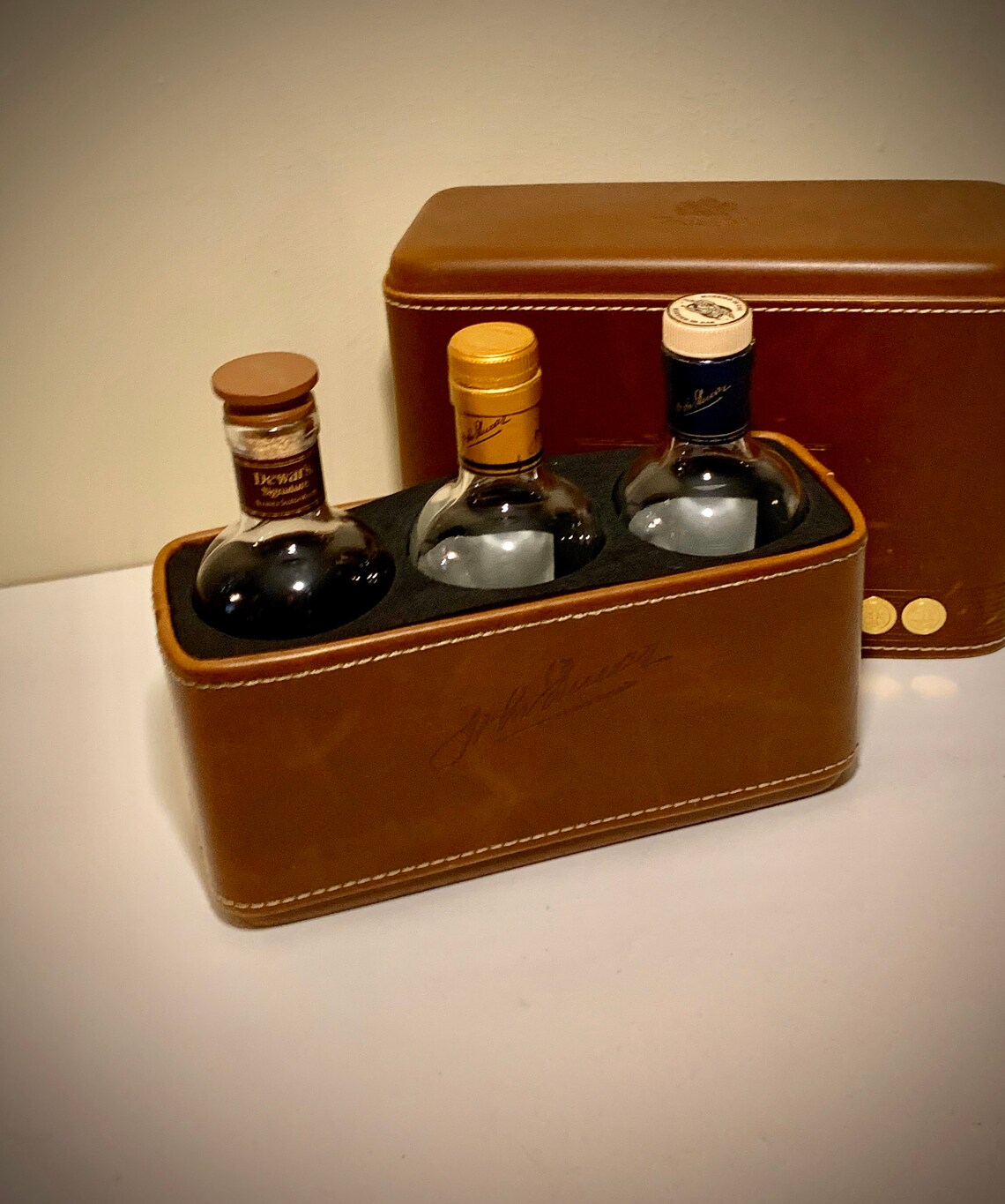Dewars Scotch Multi Bottle Gift Set With Leather Case Mini