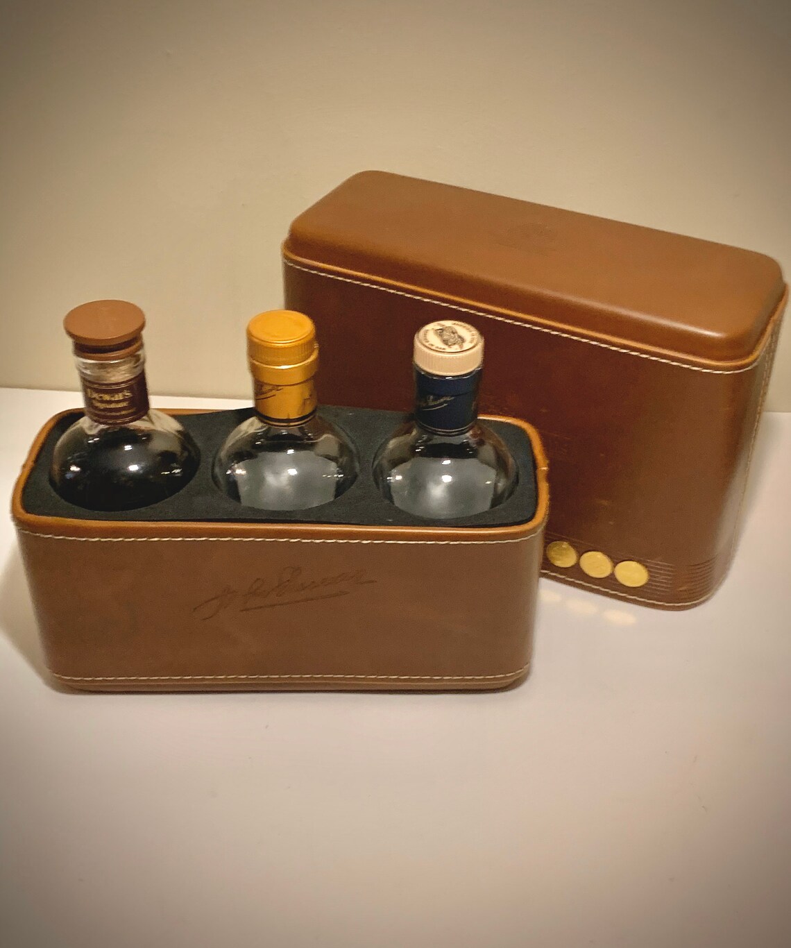 Dewars Scotch Multi Bottle Gift Set With Leather Case Mini