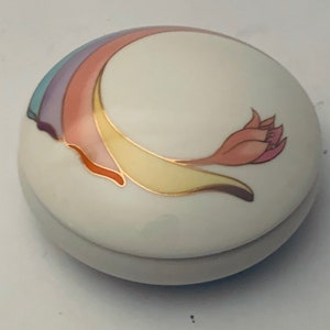 Vintage 80s Toyo Japan Porcelain Trinket Box