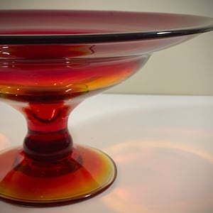 Tazón central de pedestal Amberina