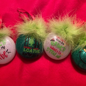 Ornements inspirés du Grinch sur mesure