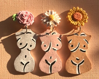 Pendientes de figura femenina: torso de arcilla polimérica, positividad corporal feminista