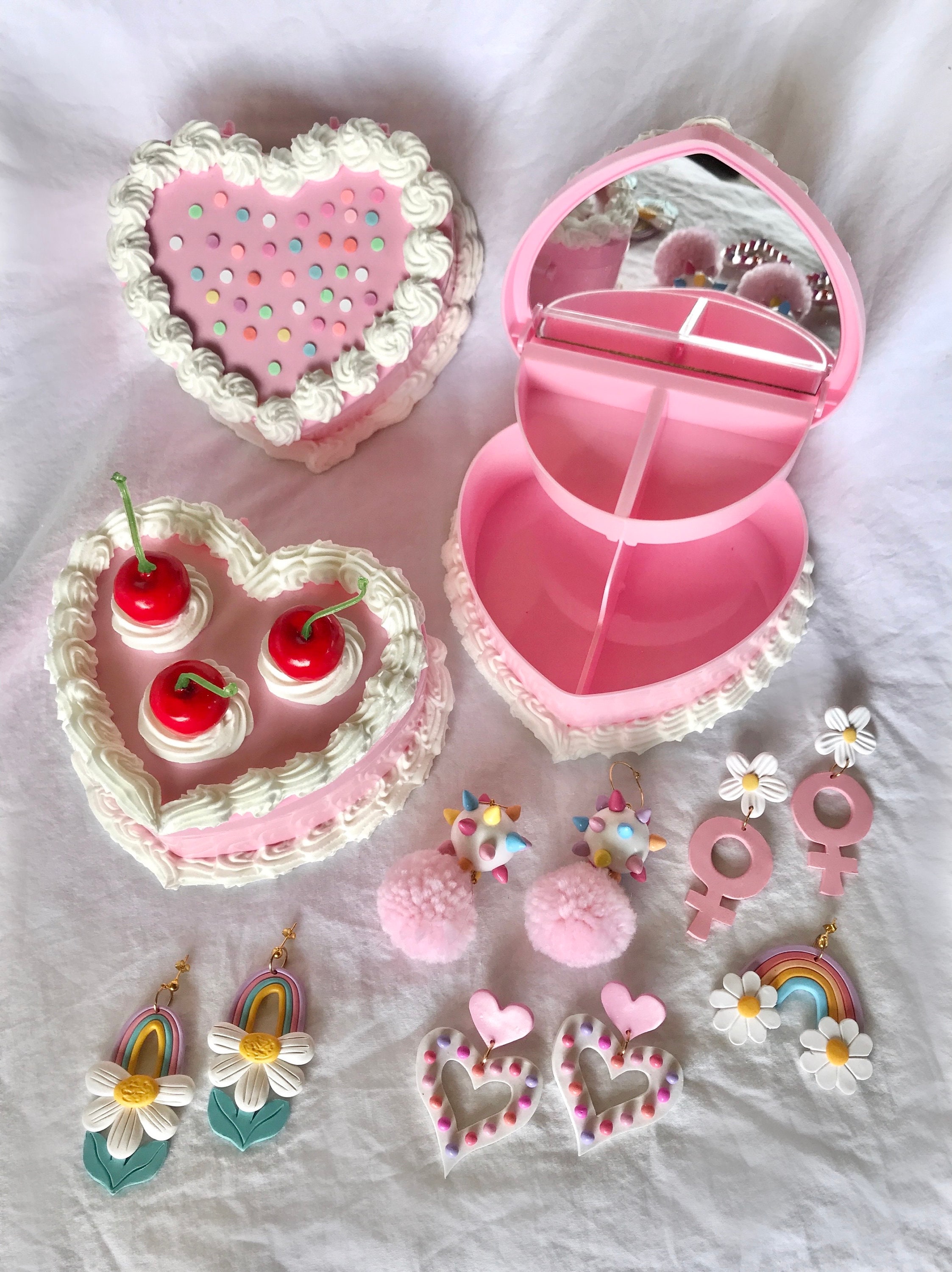 ハート型ケーキ型ジュエリーボックス／かわいいジュエリー収納／Y2K風
