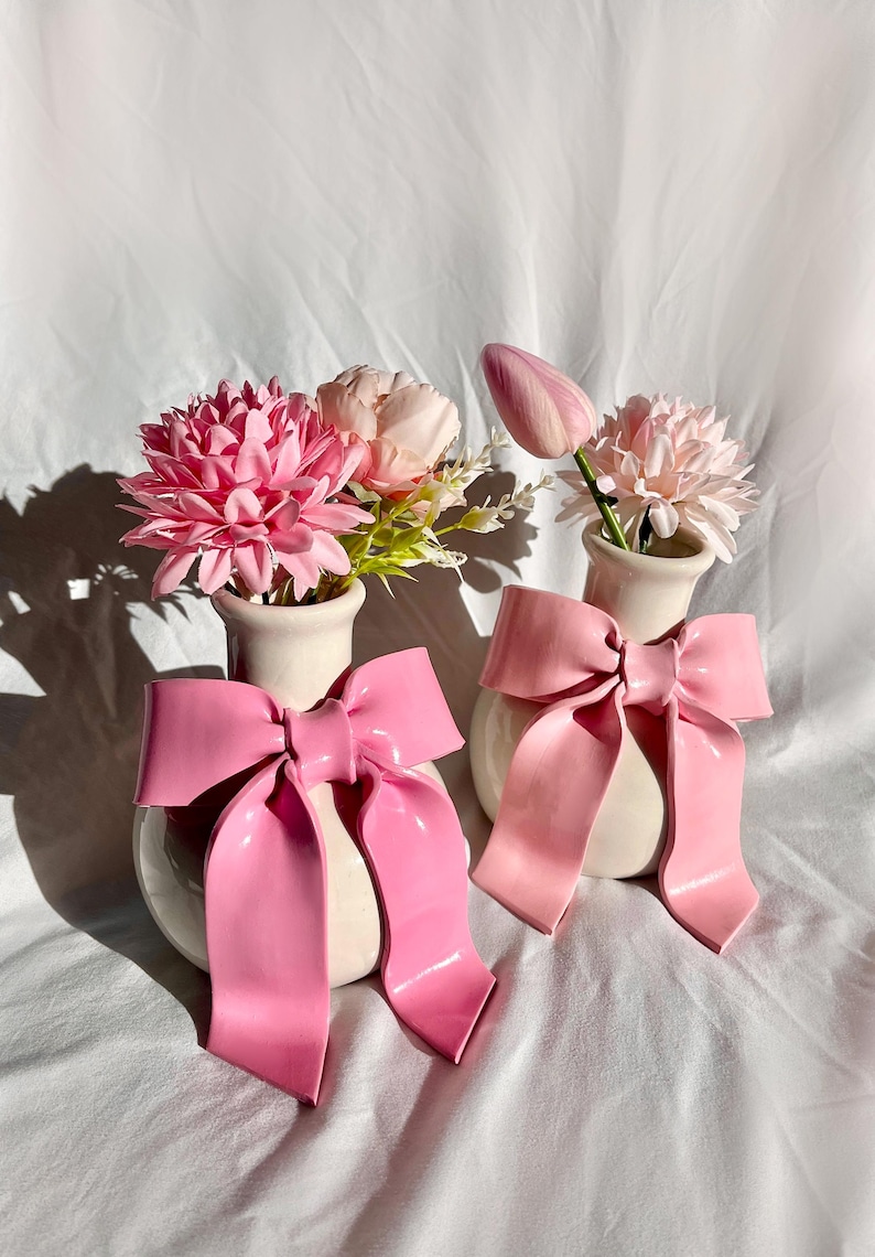 SunSprinklesShop Coquette Bow Vase