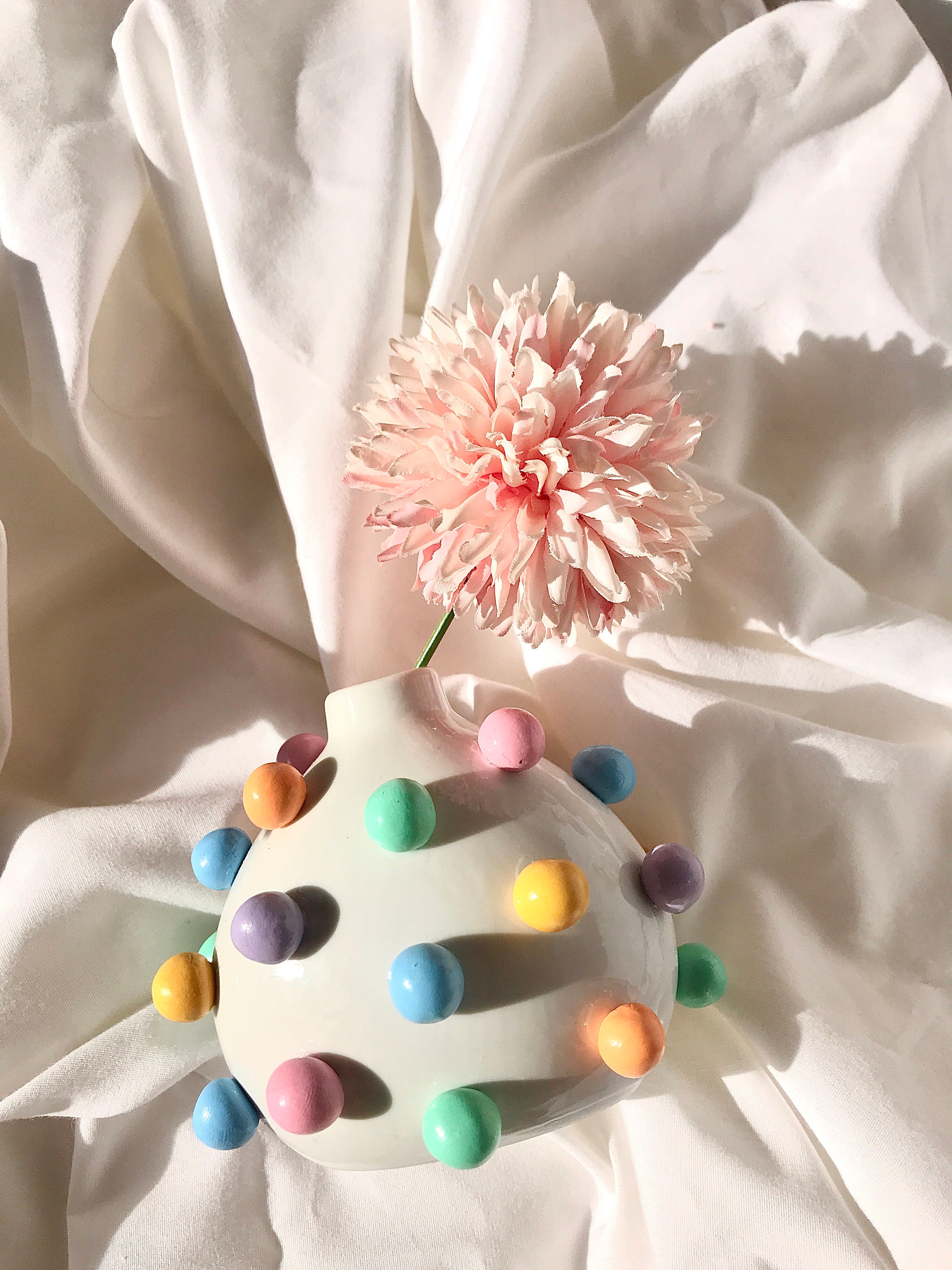 レトロで折衷的なカラフルなつぼみの花瓶/かわいい陶器の花瓶 レトロで折衷的なカラフルなつぼみの花瓶/かわいい陶器の花瓶