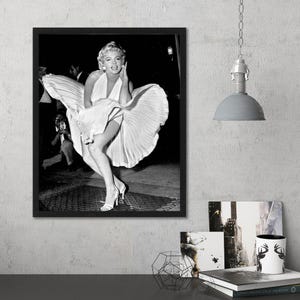 Marilyn Monroe Dress Wall Art, Vent Pose, Seven Year Itch, Famous Photograph, Black and White, Vintage Wall Art, Old Photograph, Living Room