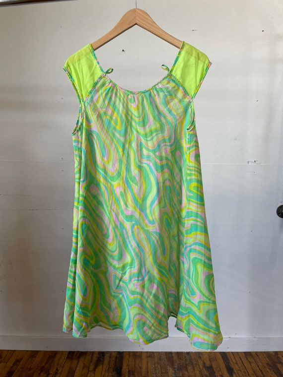 Med Large / 1970s Psychedelic Marble Print Dress … - image 3