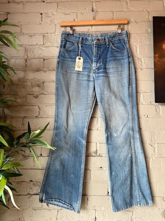 31" Waist, 1970s Light Wash Maverick Flare Jeans, 