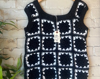 M L, 1970s Crochet Square Knit Vest, Black White