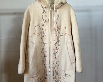 Med Large / 1980s Hudson Bay Embroidered Jacket / Blanket / Wool