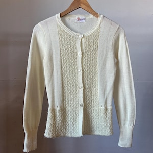 Suéter tipo cárdigan con botones en color crema de los años 70, para mujer, talla S2