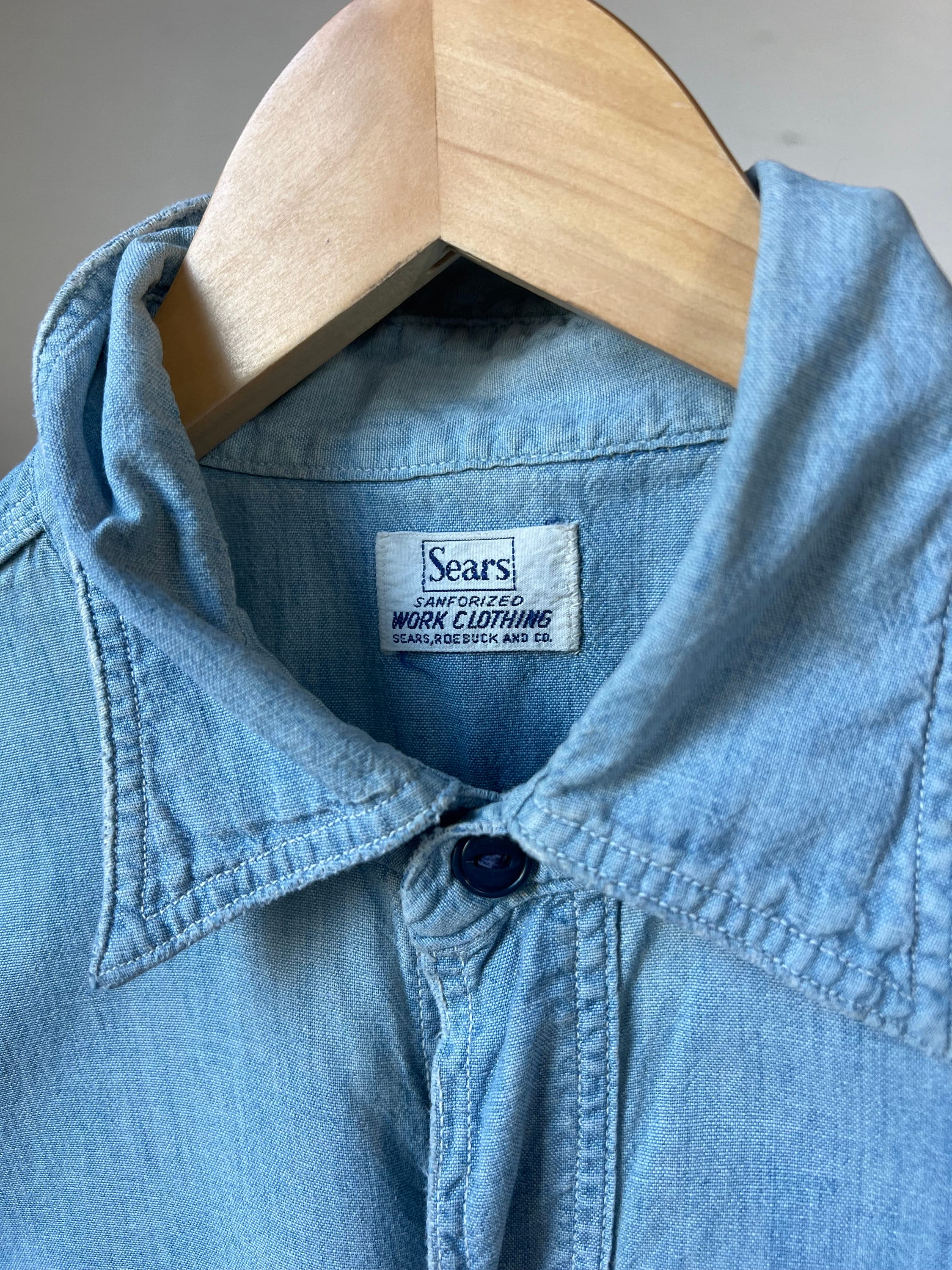 CatAndTheCobra Med, 1950s Sears Short Sleeve Chambray Work Shirt, Sanforized - CatAndTheCobra Med, 1950s Sears Short Sleeve Chambray Work Shirt, Sanforized -