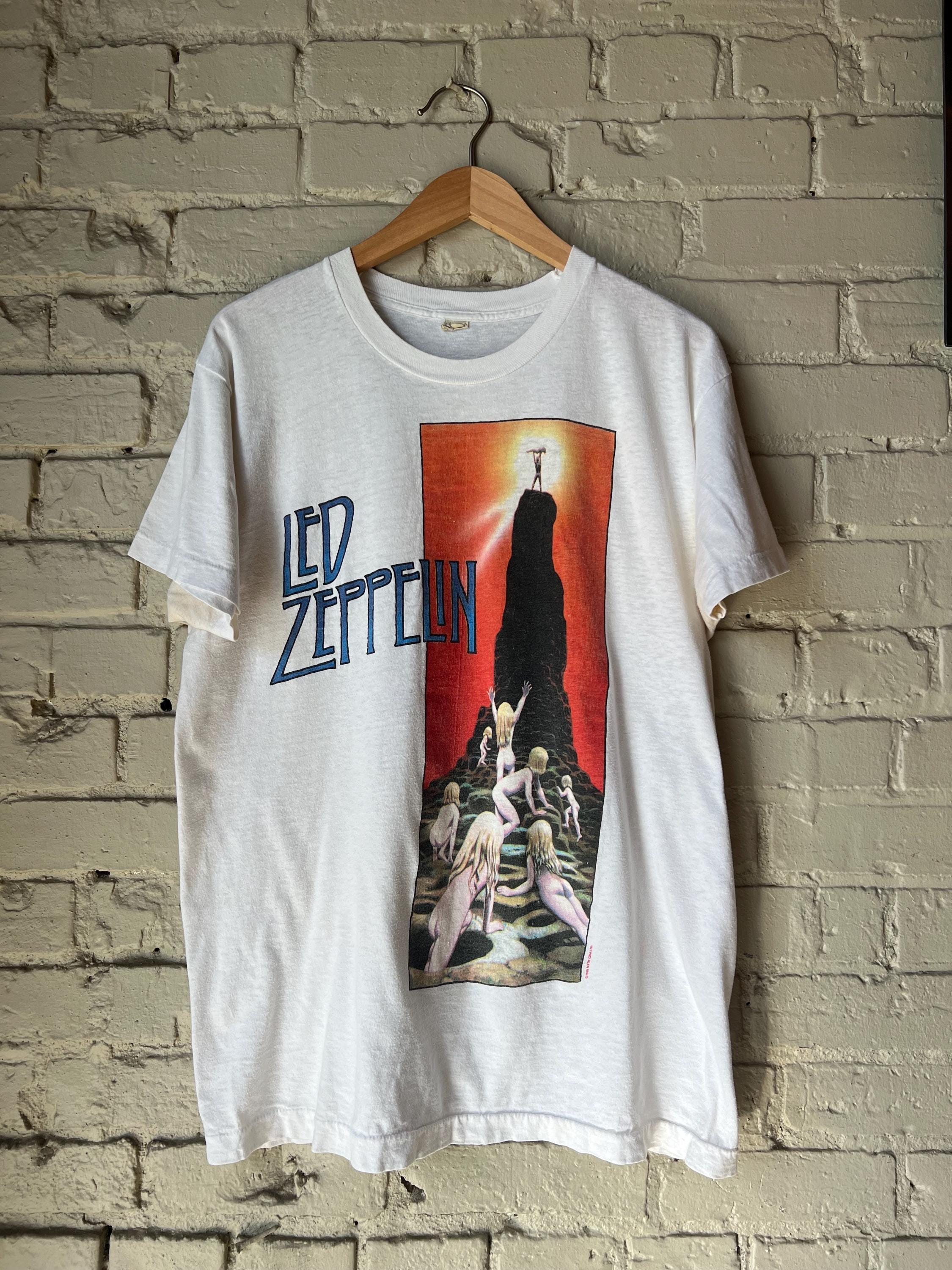 Small Med, 1980s Vintage Led Zeppelin Houses of Holy T-shirt, Rock 