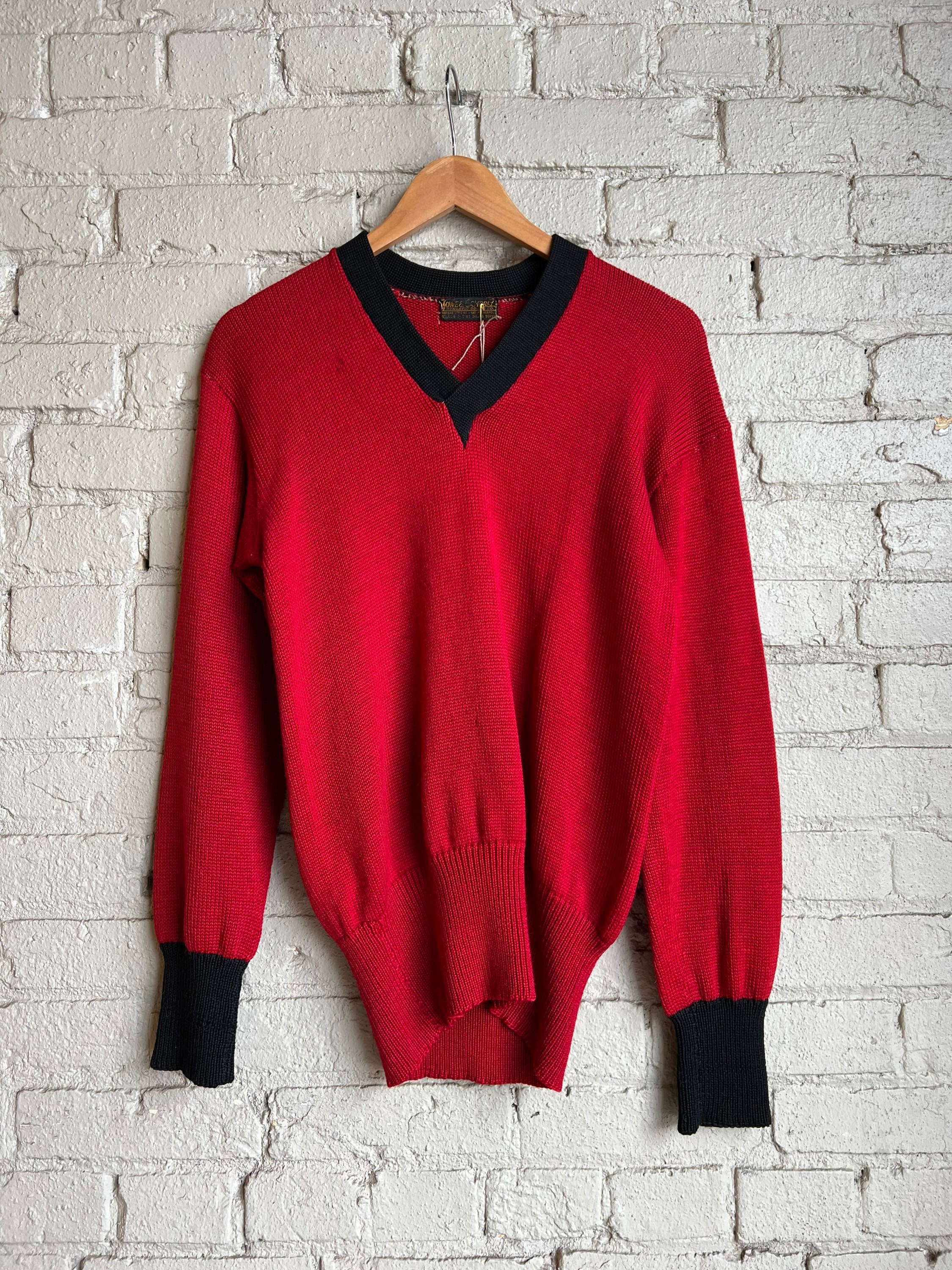 Vintage 40s/50s Lowe and Campbell Athletic Goods Purple and