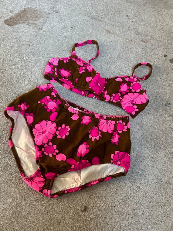 Small, 1970s Pink and Brown Floral 2 Piece Swim S… - image 3