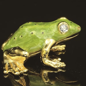 Hand enameled 24K gold plated green frog decorated w/ Swarovski rhinestones table décor pewter figurine premium gift sparkling interior