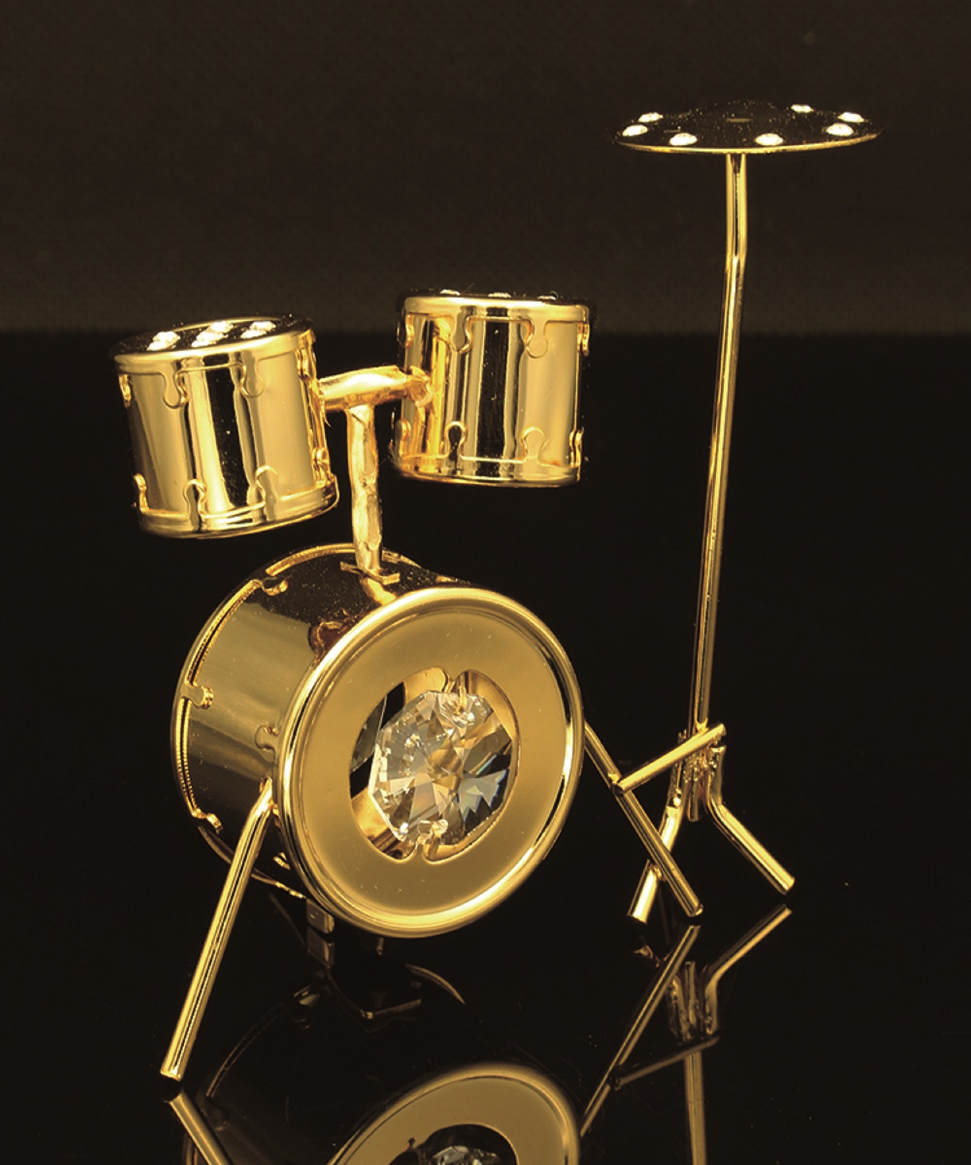 手作りの 24K 金メッキロッカードラムセット。スワロフスキー