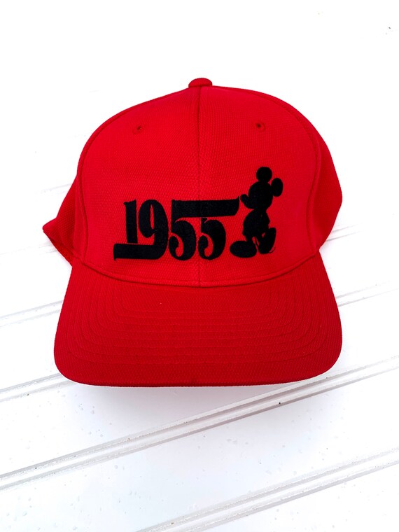 fitted mickey mouse hat