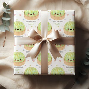 Gepersonaliseerde knoedel verjaardagscadeau inpakpapier, schattig knoedel inpakpapier, gelukkige verjaardag, kawaii knoedel cadeaupapier afbeelding 15