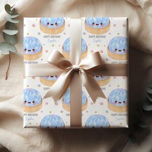 Gepersonaliseerde knoedel verjaardagscadeau inpakpapier, schattig knoedel inpakpapier, gelukkige verjaardag, kawaii knoedel cadeaupapier afbeelding 14