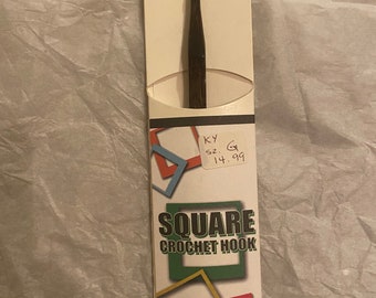 Square crochet hook