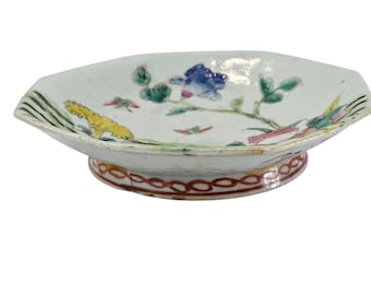 Chinese Porcelain Dish Bowl Chicken Rooster Floral Footed Lobed Pottery Vintage