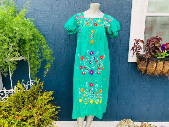 Vintage Mexican Puebla Dress - Gem