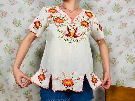 Vintage 1960’s/70’s White Cotton Floral Embroider… - image 2