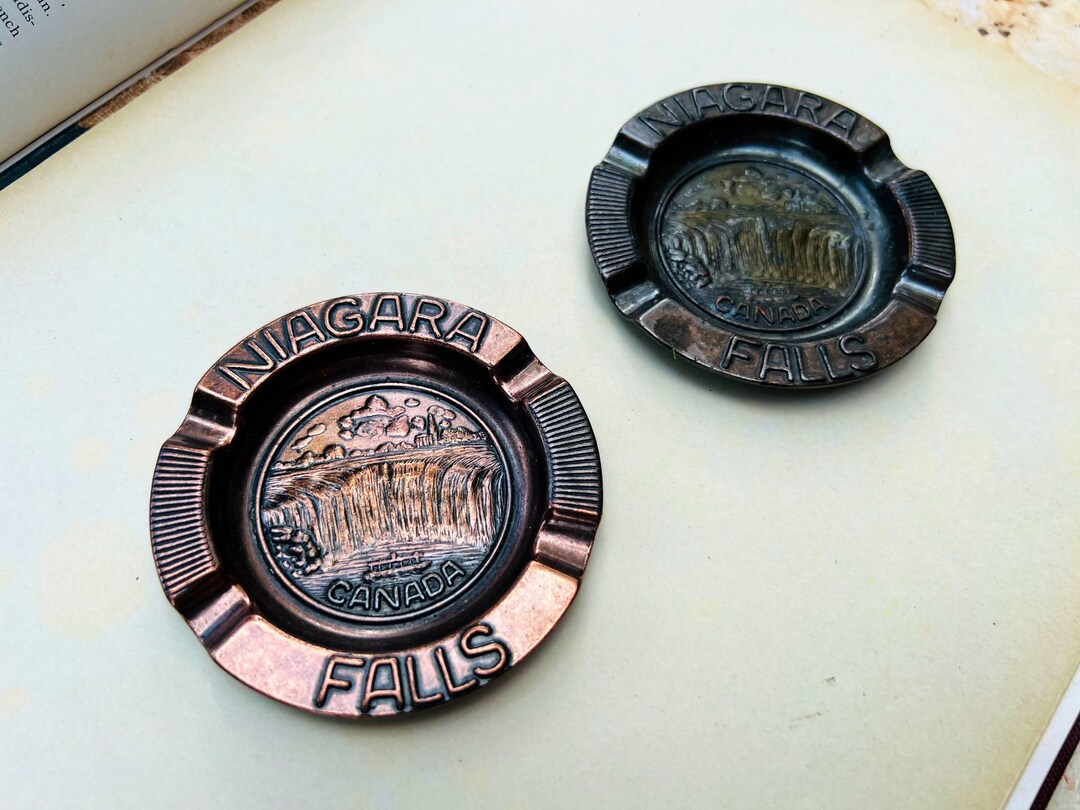 Vintage 1960s/70s Copper Niagara Falls Canadian Ashtray Set. Vintage