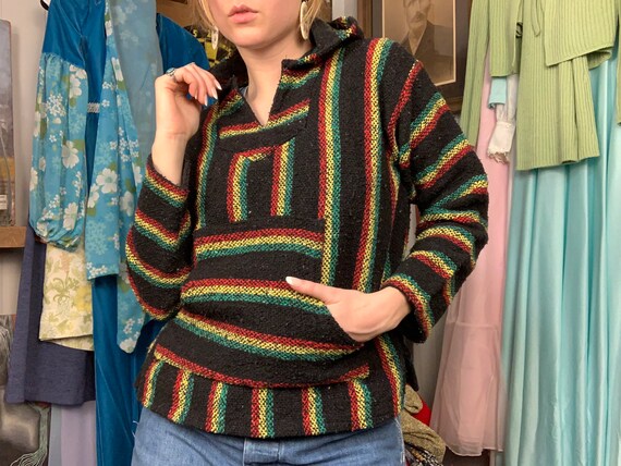 Vintage Multicolored Striped Sweater Kleding Gender-neutrale kleding volwassenen Sweaters 
