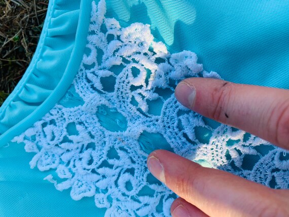 Vintage 1960’s/70’s Aqua Blue White Lace Full Len… - image 7