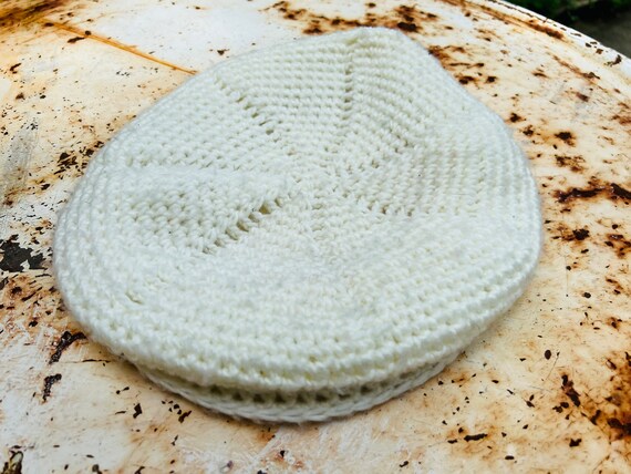 Vintage 1970’s Handmade White Knit Billed Beret/C… - image 7