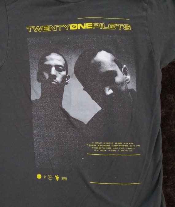 Twenty One Pilots shirt small - image 2