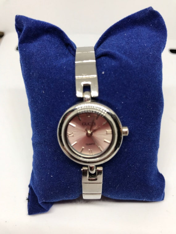 Vintage Silver Faced GUCCI Women’s Wrist Watch - image 1
