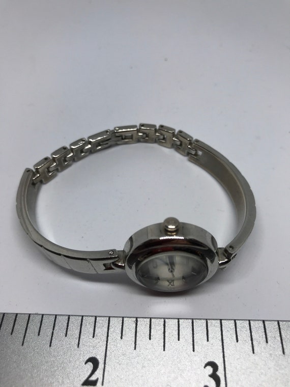 Vintage Silver Faced GUCCI Women’s Wrist Watch - image 5