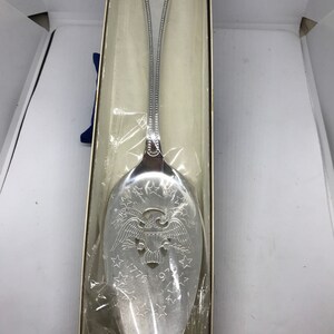 NIB Old Stock Bicentennial Community Patriotic Pie Cake Serve